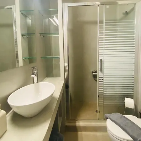 Apartment Karyatis - On The Road Of History