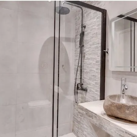 Apartment Nancys At Metro Petralona Athens