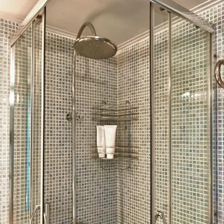 Acropolis Luxury With Balcony Apartment
