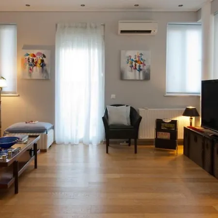 Acropolis Luxury With Balcony Apartment