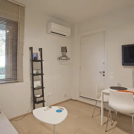 Cozy And Modern Vouliagmeni * Athens