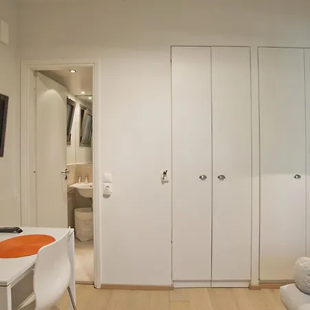 Apartment Cozy And Modern Vouliagmeni Athens