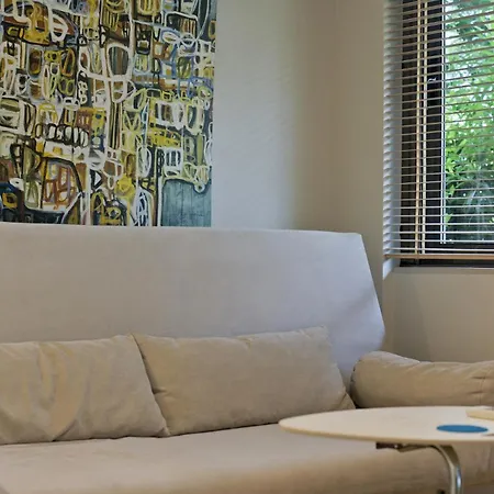 Cozy And Modern Vouliagmeni * Athens