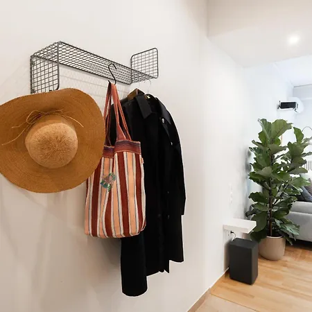 3br Petralona Escape Apartment