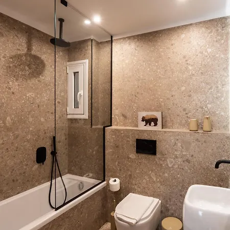3br Petralona Escape *