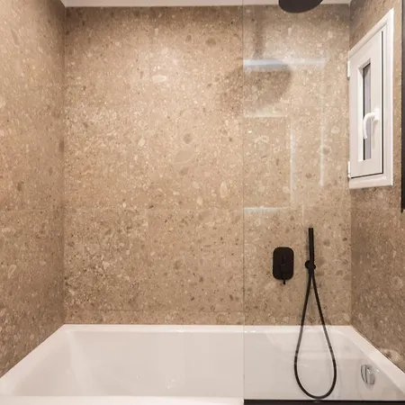3br Petralona Escape Apartment