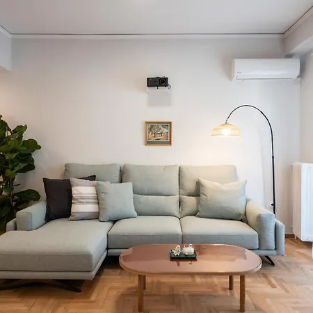 3br Petralona Escape