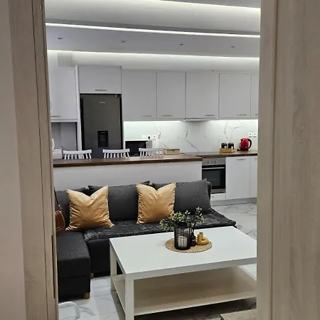 Elite Flat
