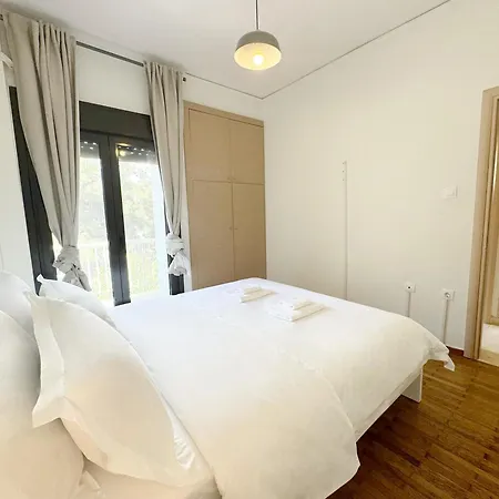John Glyfada Apartment