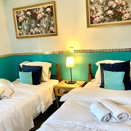 100 M2 In The Center Of * Atenas