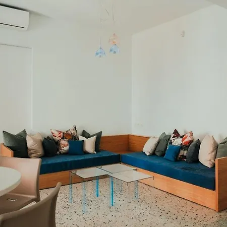 Cozy & Stylish-monastiraki Square Apartment *