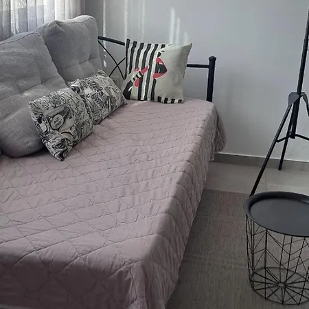 Luxury One Bedroom Aristophanes