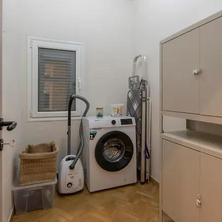 Modern Ilisian Apartment