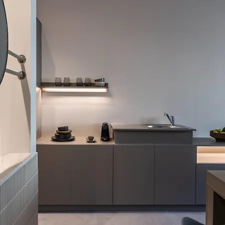 Celestial At Praxitelous Apartment Athen
