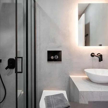 Apartment Your Base Comfy In Petralona, Steps To Metro *