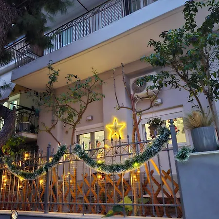 Cosy In A Yard Apartment *