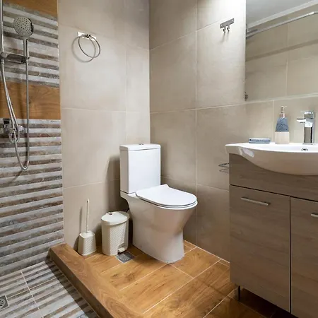 Entire Apt, Maisonette, 1 Bedroom Apartment *