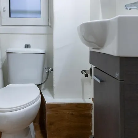 Entire Apt, Maisonette, 1 Bedroom *