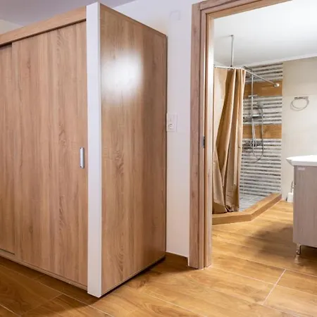 Entire Apt, Maisonette, 1 Bedroom Athens