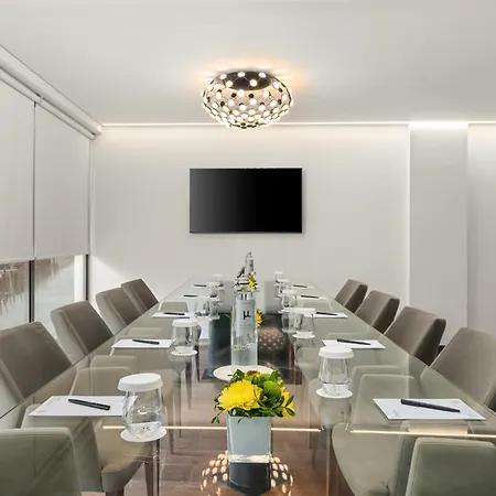 The Athenaeum 아테네