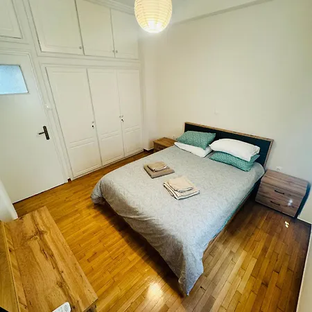 Renovated 3 Bedroom Apartment *