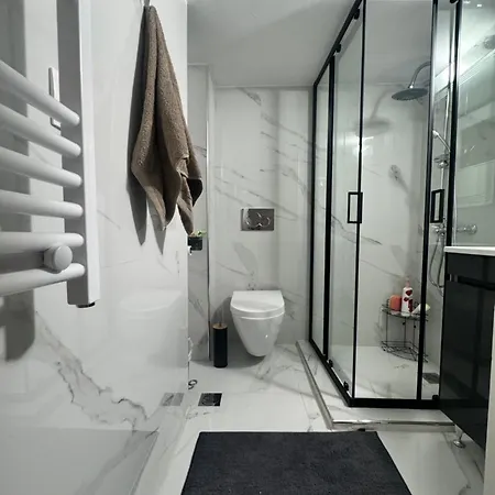 Apartment Renovated 3 Bedroom Athens