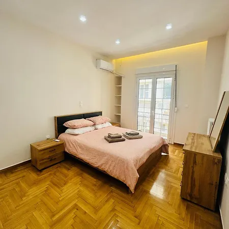 Apartment Renovated 3 Bedroom Athens