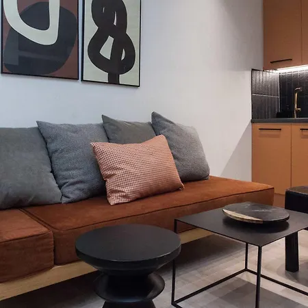 Lovely Brand New Near Victoria Metro Apartment *