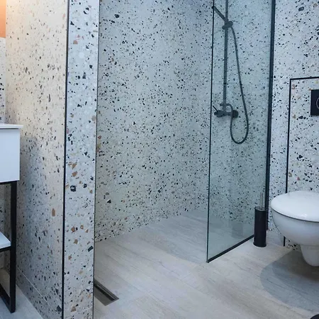 Lovely Brand New Near Victoria Metro * Athens