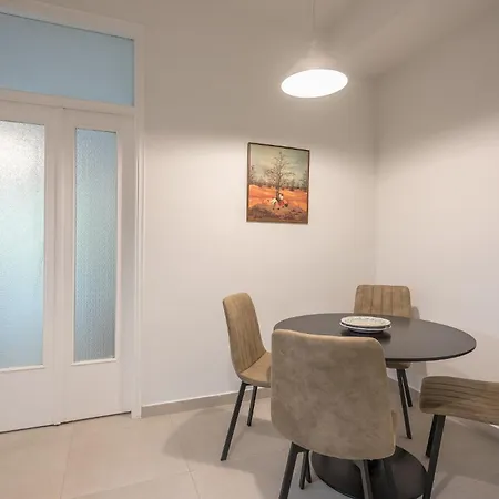 Zen Glow, Neapoli Apartment