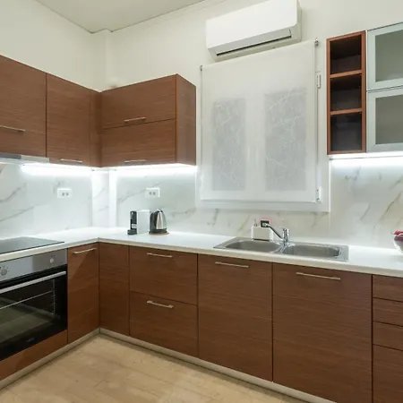 Traveler S Sanctuary, Ideal For Work And Explore Athens