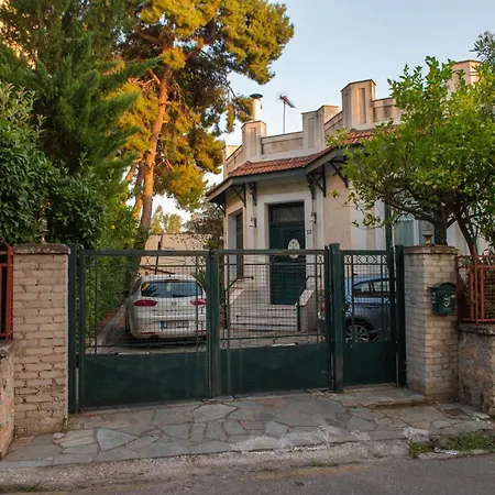 Garden-studio In A Mansion-athens-chalandri Center Apartment