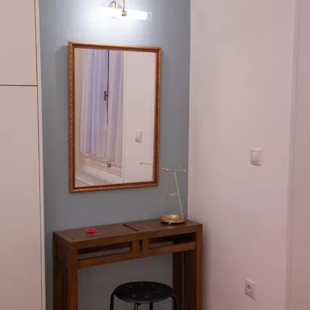 Garden-studio In A Mansion-athens-chalandri Center Apartment