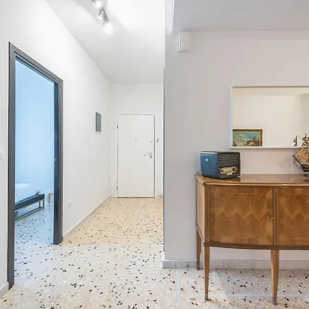 Apartment Zen-spacious, Psyri