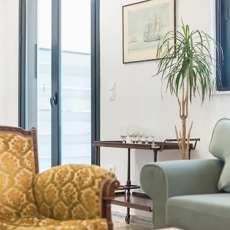 Apartment Zen-spacious, Psyri