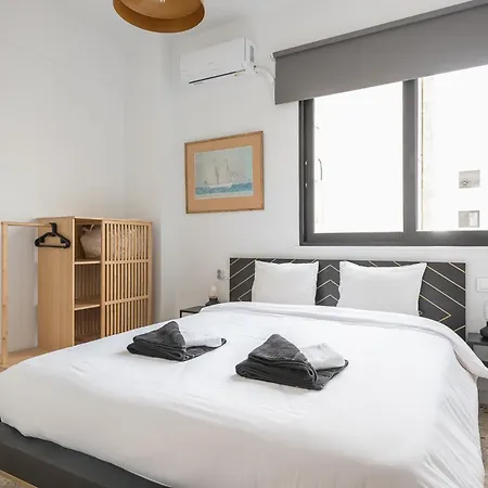 Zen-spacious, Psyri Apartment Athens