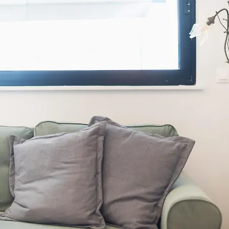 Apartment Zen-spacious, Psyri *