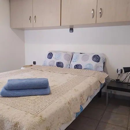 Apartment Marousi Comfy With Balcony