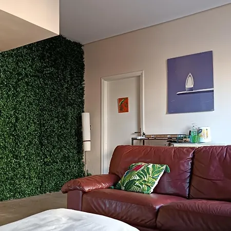 Sunny Chalandri - Penthouse With Balcony *