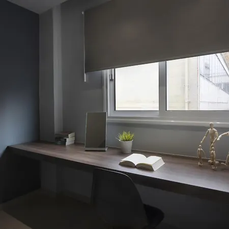 Apartment Renovated 3bdr In The Heart Of