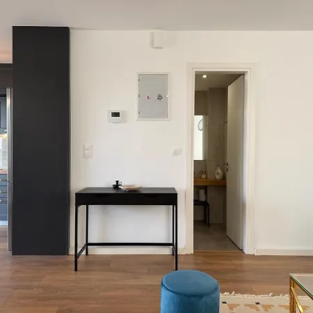 Apartment Th0 Futuristic Luxury Two Bedrooms With High-tech Amenities