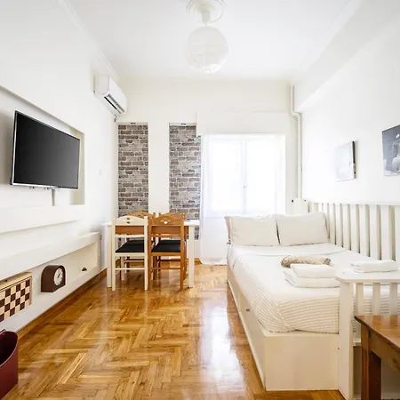 Apartment Acropolis Delux 1st Flr Aprt Up 4 Guests By Lodgespot *
