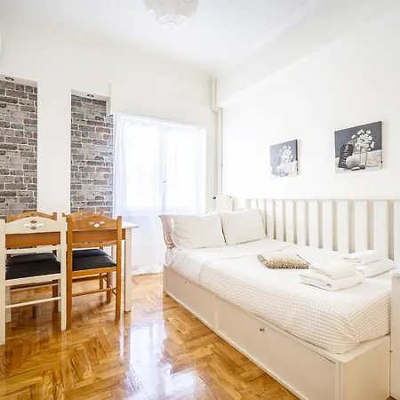 Apartment Acropolis Delux 1st Flr Aprt Up 4 Guests By Lodgespot Athens