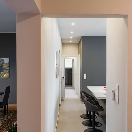 Spacious Seaside Flat At Alimos Apartman *