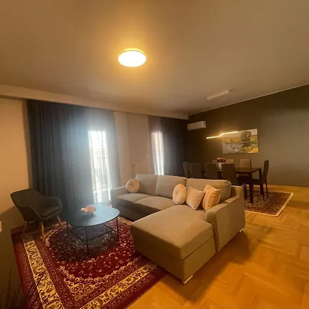Spacious Seaside Flat At Alimos Apartman *