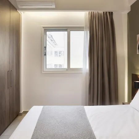 Renovated 3bdr In The Heart Of Apartment Athens
