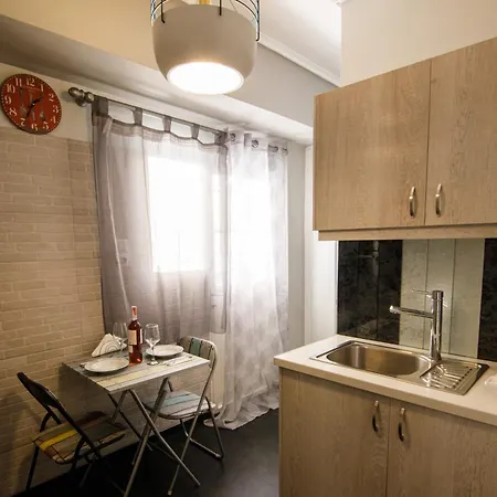 Bright Small Penthouse In The Center Of *