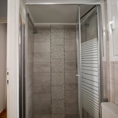 Bright Small Penthouse In The Center Of *