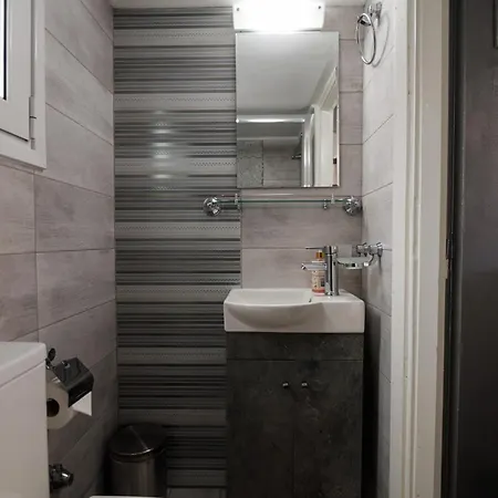 Apartment Bright Small Penthouse In The Center Of *