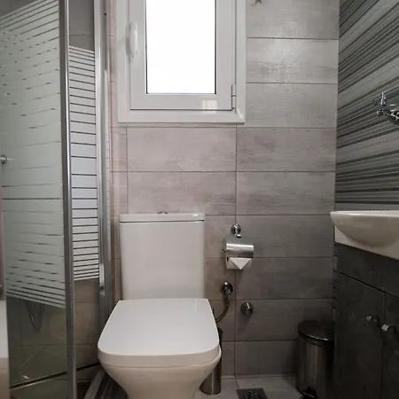 Bright Small Penthouse In The Center Of *